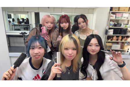 講師在籍のアカデミー制度で営業時間中に沢山練習できる★