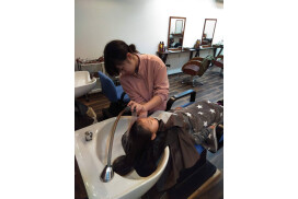 有限会社HOALOHA／美容室FRERE