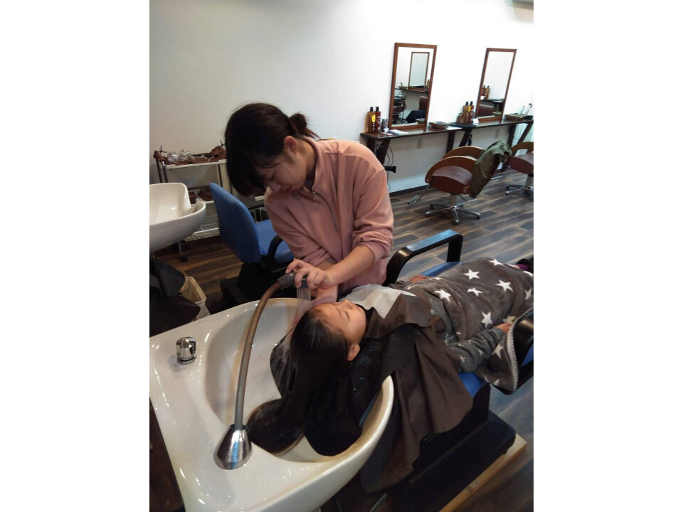 有限会社HOALOHA／美容室FRERE