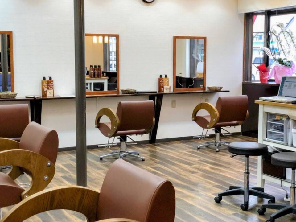 有限会社HOALOHA／美容室FRERE