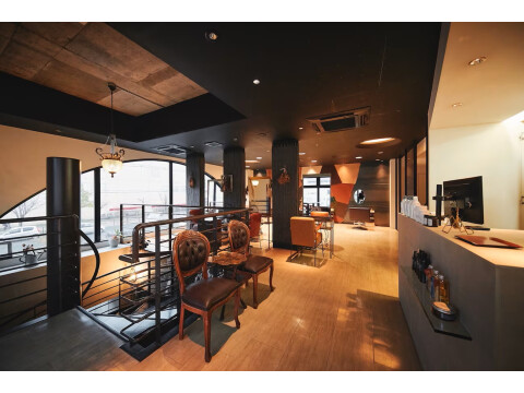 Hair Make Luxtz（ヘアーメイクラグズ）