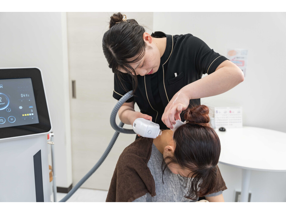 うなじ矯正専門店ミース