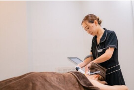 うなじ矯正専門店ミース