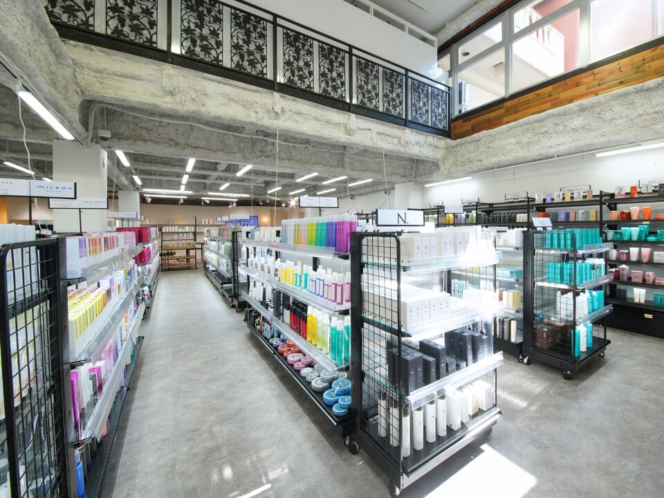 株式会社アロッタ/alotta梅田茶屋町店