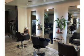 CRiB hair 千葉中央店