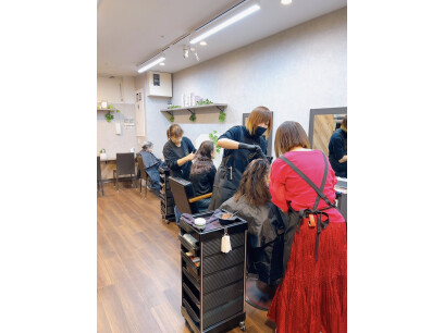 オーガニックグロスヘアカラー専門店 bherb＋(ビーハーブプラス) 　府中駅南口くるる店