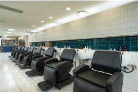 LA QUALITE(ラ・カリテ)　新宿店