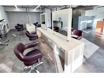 SALONS 四條畷JR忍ケ丘駅前店