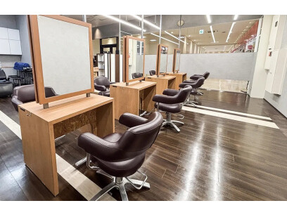 SALONS イオンタウン宇多津店