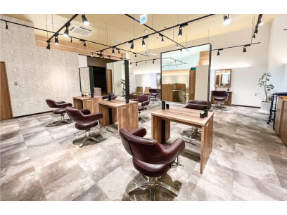 SALONS 福岡イオン小郡店