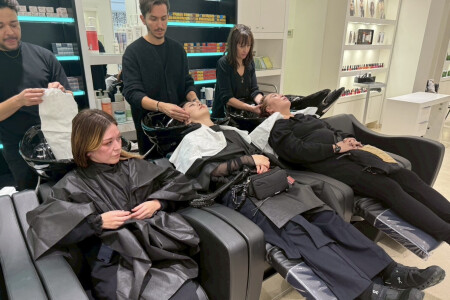 パリ本店でサロン体験もできる♪