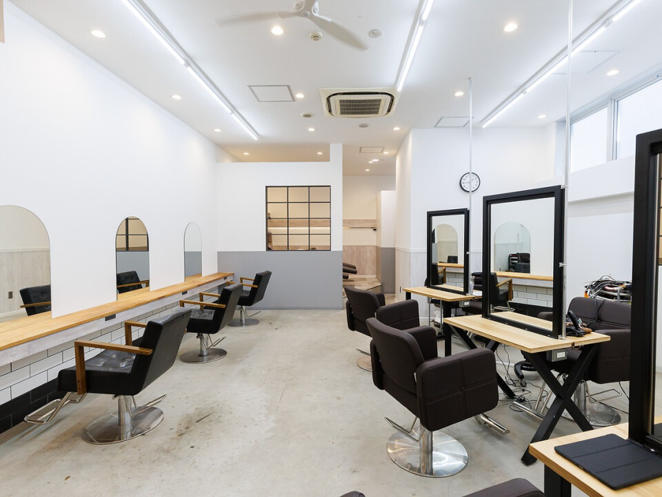 株式会社HEADLIGHT【ヘッドライト】