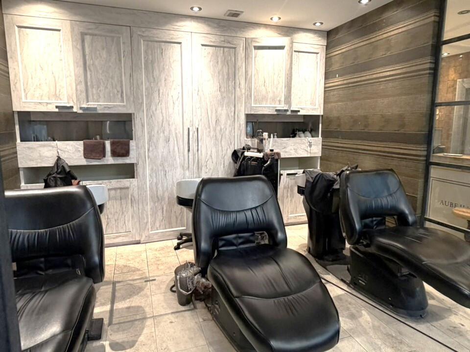 髪質改善オージュア認定サロン un【アン】/ 株式会社 gimmick【ギミック】