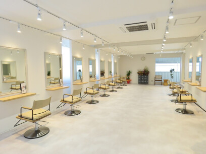 TREAT HAIR DESIGN 新浦安店