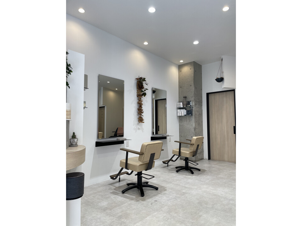 AiCK HAIR AND EYELASH