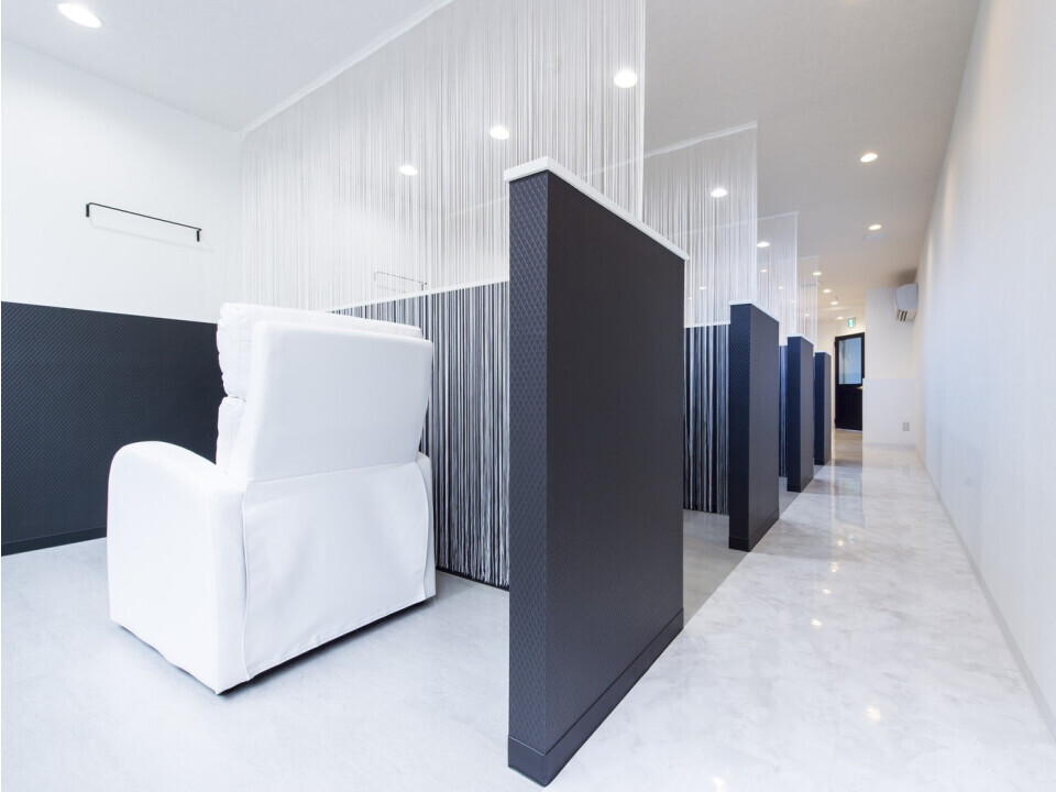 株式会社BLISS&COMPANY／眉毛＆まつ毛サロンGEMMY EYE