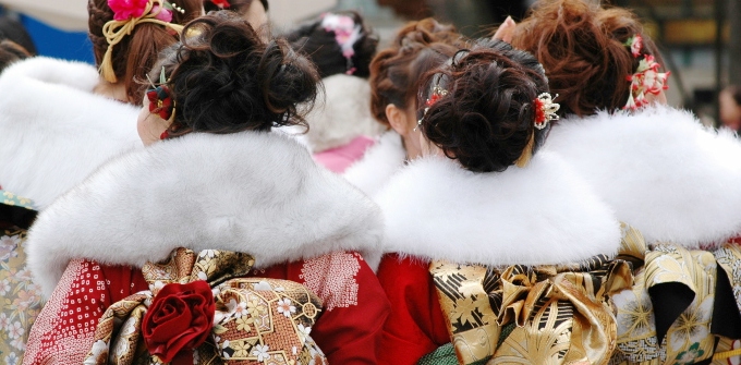 成人式ヘアメイクで美容師の現場経験 おこづかい稼ぎ リクエストqjナビ 特集 キャリアアップ 成人式ヘアメイクで美容師の現場経験 おこづかい稼ぎ リクエストqjナビ 特集 キャリアアップ