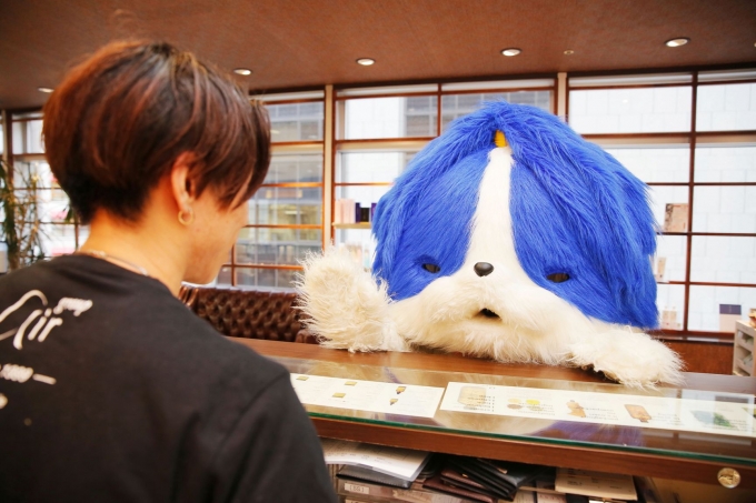 アダチン「こ、こんにちは……ぼく、長門さん、飯野さん、中村さんに会いたいんだチン。切実な相談があるんですチン……」