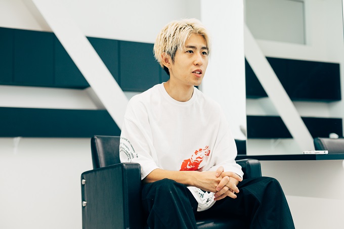 23歳で新規出店を任された美容師の マイポジションのつくり方 Alive 白土諒さんの働く理由 リクエストqjナビ 特集 キャリアアップ 23歳で新規出店を任された美容師の マイポジションのつくり方 Alive 白土諒さんの働く理由 リクエストqjナビ 特集 キャリアアップ