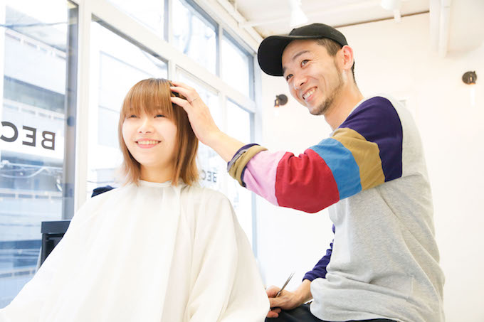 前髪カットだけで月20名！ 絶対なじむ前髪カット“ナジバング”術、すべて見せます！－ BECCOイマダマコトさん－ リクエストQJナビ