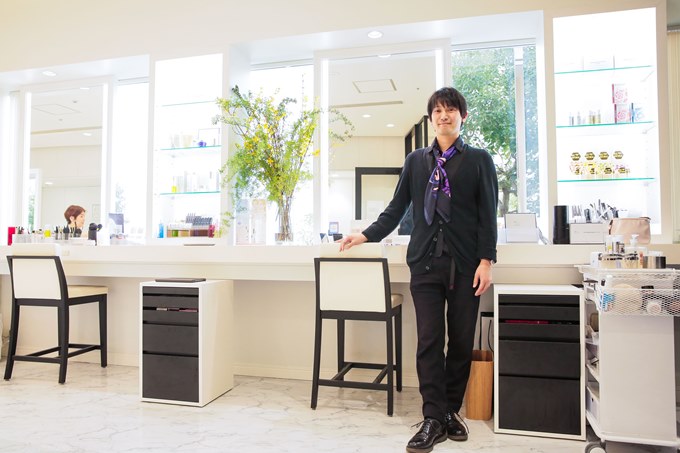 眉カット王子 に聞く 美容師が今すぐに眉カットサービスを始めるべき理由 リクエストqjナビ 特集 キャリアアップ Page 3