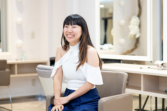 Nyの超高級ヘアサロンで売上1位 予約700人待ちの美容師cocoomoriの負けない心の持ち方 リクエストqjナビ 特集 キャリアアップ Page 2
