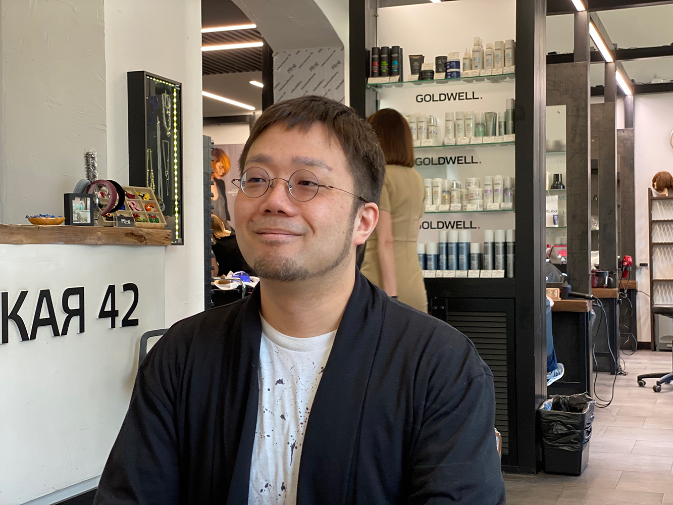 店を畳んで単身ロシアへ 42歳で飛び込んだ美容師の挑戦 ロシア初の日系美容室 Kirameki Moscow 宮里俊介さん リクエストqjナビ 特集 キャリアアップ Page 3