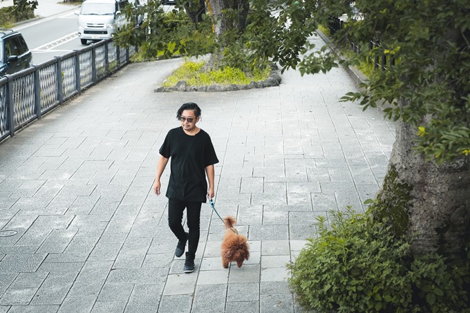 愛犬 のん太 と街を歩き 新たな出会いや発見 知識を手に入れる Bianca 中井 宏昭さんの習慣 前編 リクエストqjナビ 特集 キャリアアップ Page 2