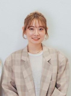 読者プレゼント 海外セレブ愛用ヘアアクセを女性美容師がアレンジしてみると ミディアム代表 鈴木彩乃 Garden ショート代表 福元 実希 Sand The Hair Bar Tokyo リクエストqjナビ 特集 キャリアアップ Page 4