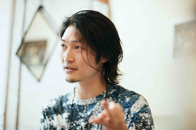 森越道大が物申す 髪質改善の作法と経済学 パーマ美容師がなぜヘアケアに魅せられたのか リクエストqjナビ 特集 キャリアアップ Page 2 森越道大が物申す 髪質改善の作法と経済学 パーマ美容師がなぜヘアケアに魅せられたのか リクエストqjナビ 特集 キャリアアップ Page 2