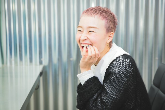 聞き入れる